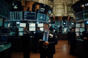 Borsa europea in crisi: Easyjet segna un -4%