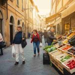 Clima di fiducia in crescita: buone notizie per consumatori e imprese secondo l'Istat