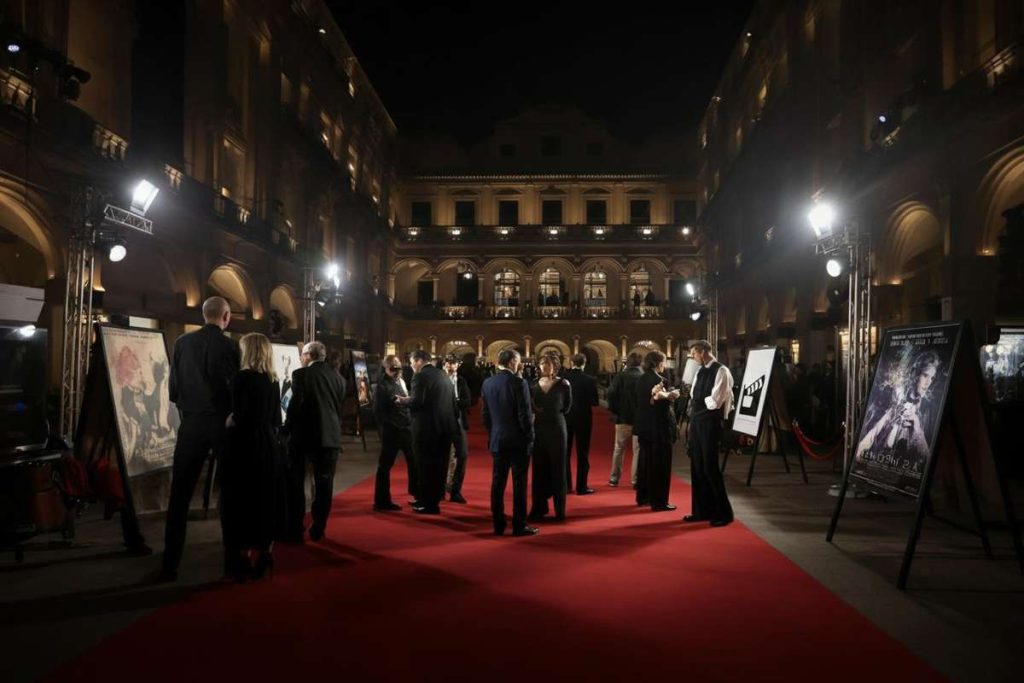 Kleber Mendonça Filho trionfa a Cannes con il premio per la migliore regia