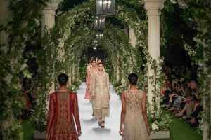 Maria Grazia Chiuri si congeda da Dior: un nuovo capitolo per la moda