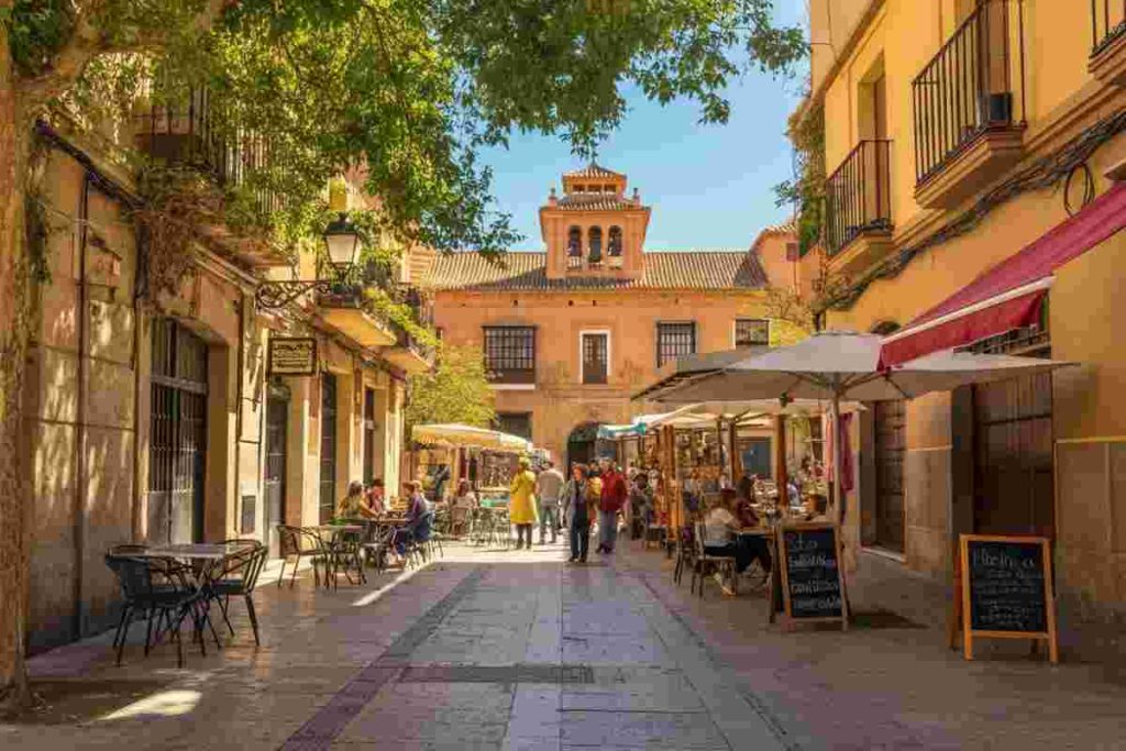 Scoprire la Spagna: opportunità di lavoro, stipendi e suggerimenti utili