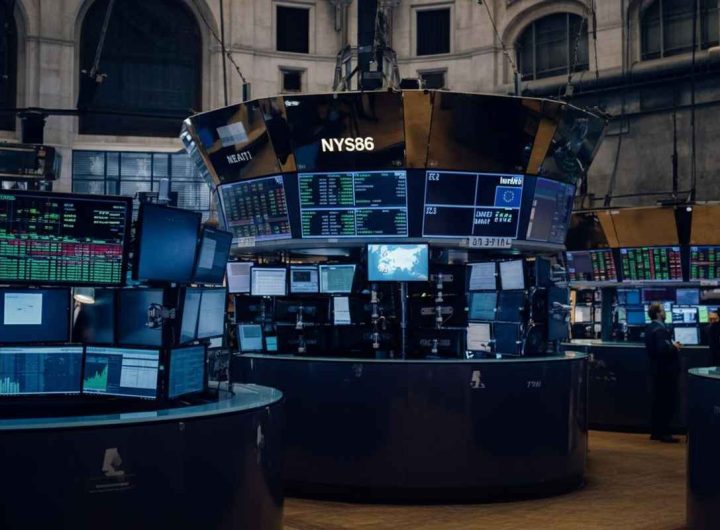 Borsa europea in ripresa, ma Milano segna un -1% con future Usa incerti