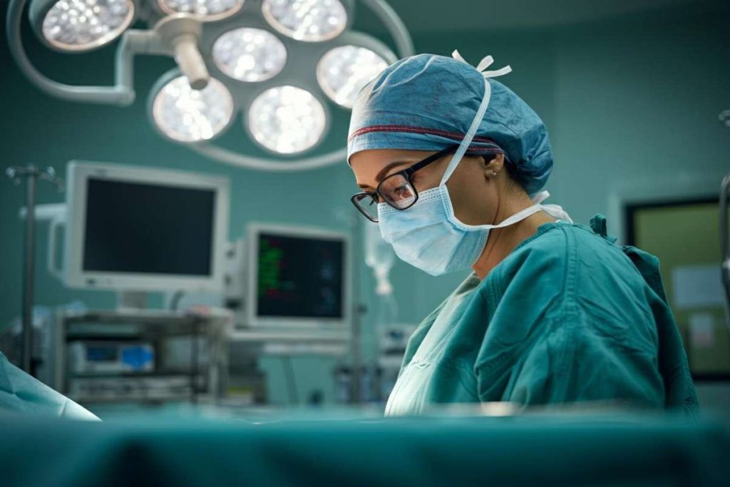 Chirurga di Tor Vergata insultata in sala operatoria: la mancanza di scuse e la delusione verso l'Ordine dei medici