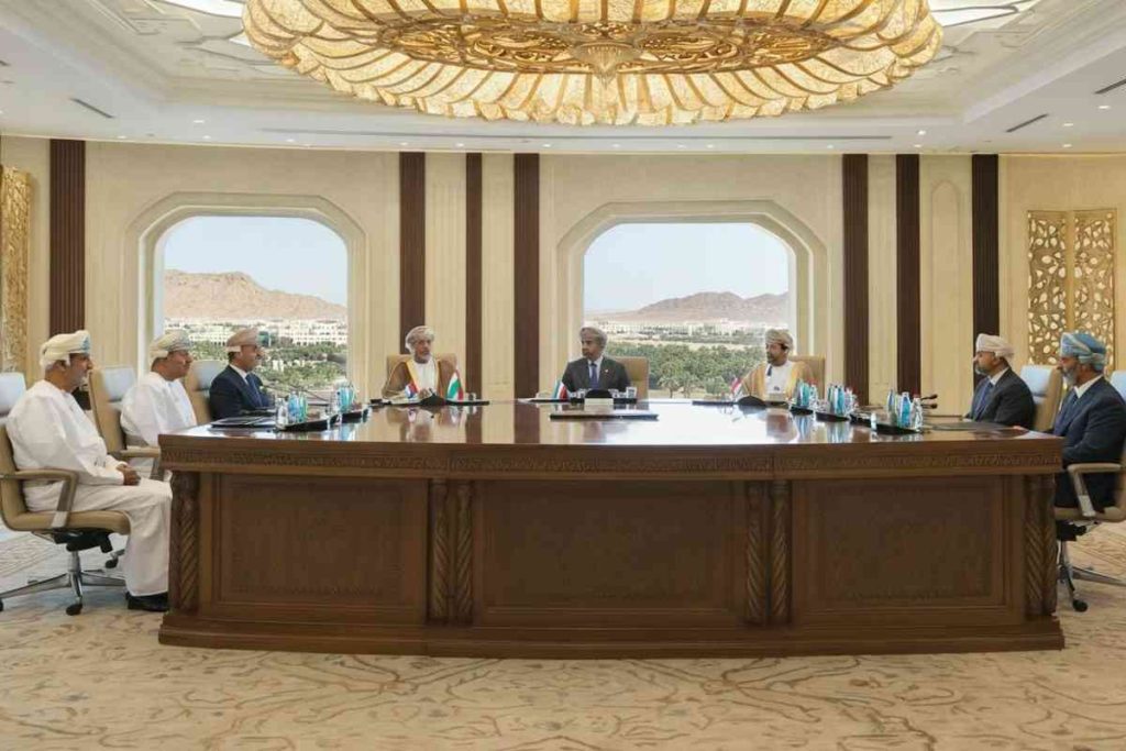 Colloqui nucleari Usa-Iran: l'Oman si prepara ad accogliere un incontro cruciale