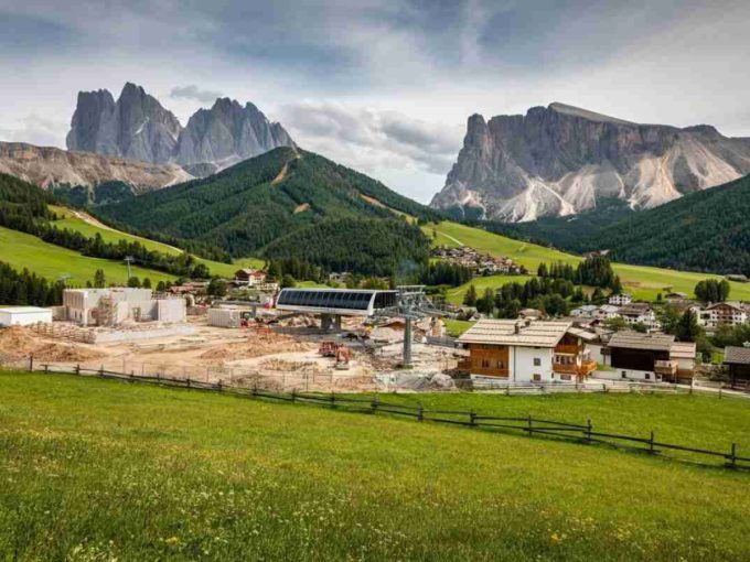 Cortina, le aziende abbandonano i lavori per la cabinovia: un allarme per le Olimpiadi 2026