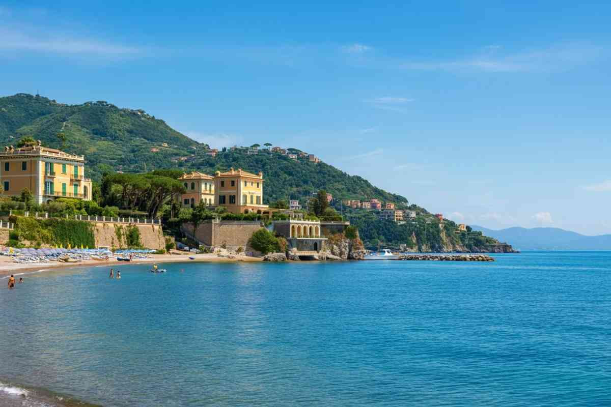 Estate nel Lazio: la corsa alle case vacanza da Fregene a Sperlonga