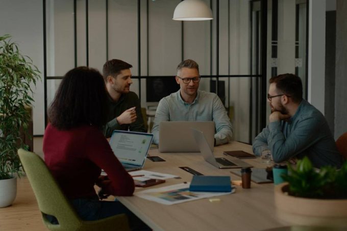 Il welfare in evoluzione: come le aziende possono trasformarsi in comunità di fiducia secondo l'economista Canova