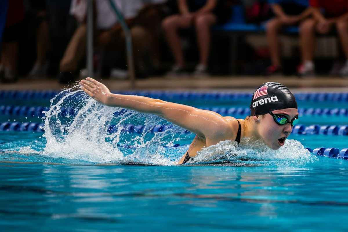 La canadese McIntosh conquista il mondo con un record nei 200 misti