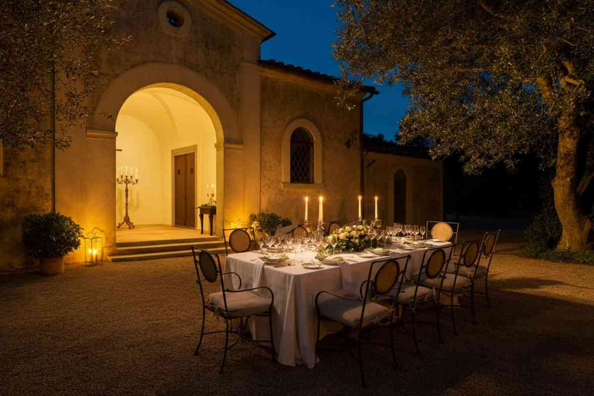 La famiglia Berlusconi riunita: messa e pranzo ad Arcore con i manager