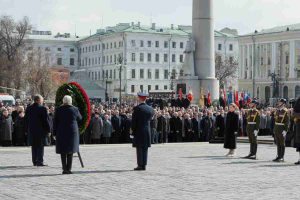 Mattarella e Meloni celebrano l'orgoglio nazionale all'Altare della Patria