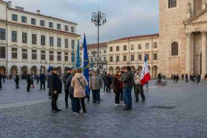 Meloni annuncia: 'Vado a votare ma non ritirerò la scheda'