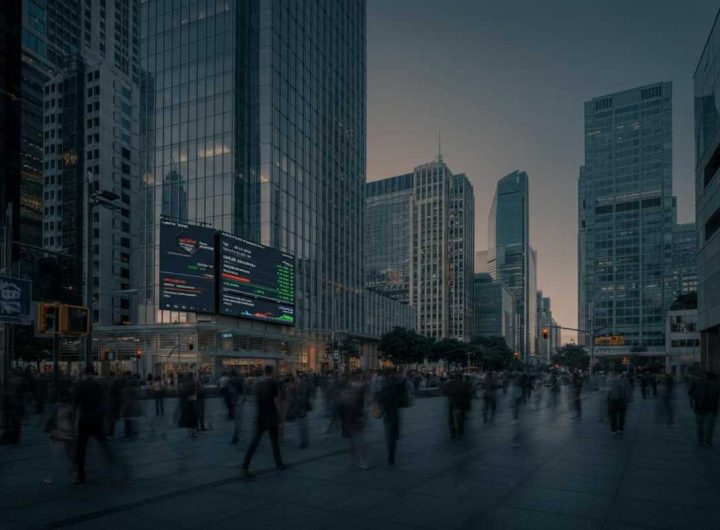 Milano brilla in borsa con un rialzo dello 0,99%
