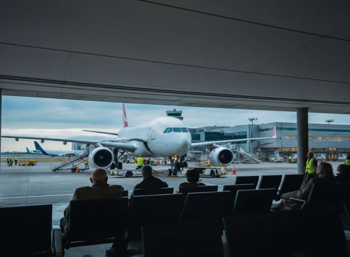 Primi voli in ripartenza dopo il guasto ai radar: il traffico aereo torna a normalizzarsi nel Nord-Ovest