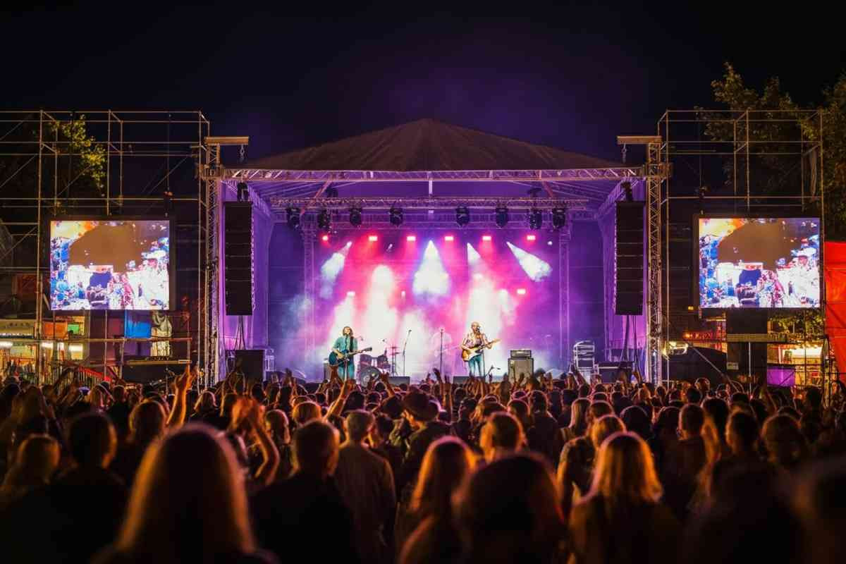 Samuel e Sarah Toscano: il dj set e il concerto che chiudono in grande il WMF 2025