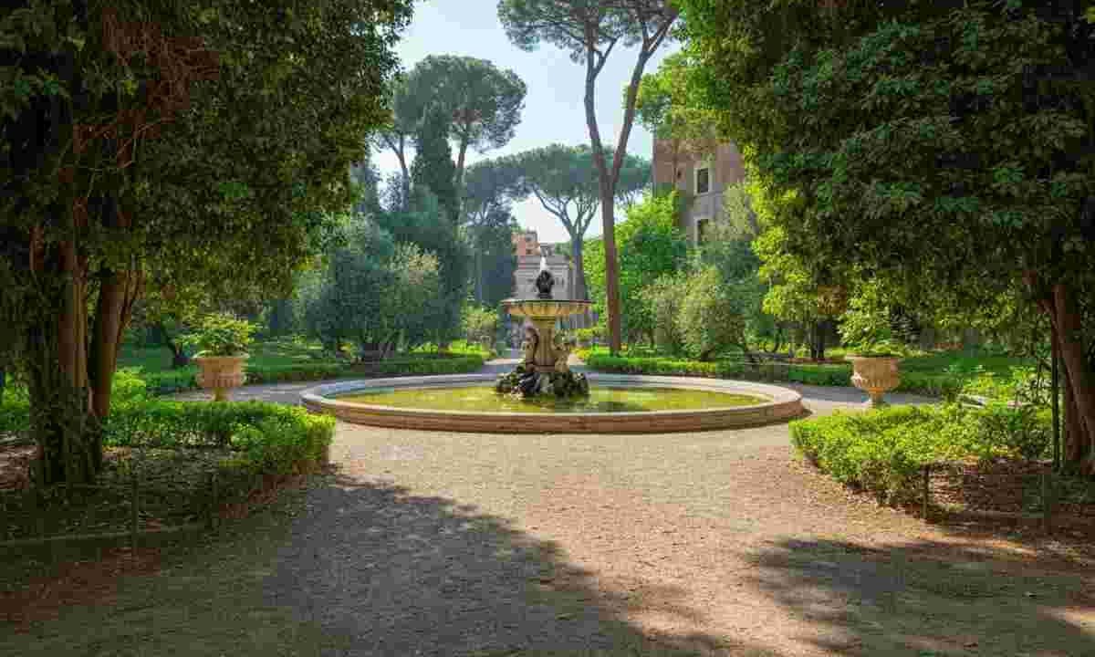 Scoperta choc a Villa Pamphili: trovato il corpo di una donna in un sacco