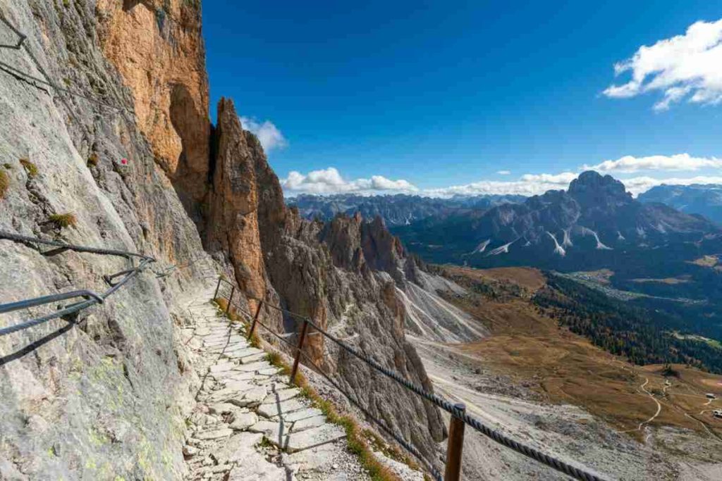 Tragedia in Alto Adige: escursionista perde la vita dopo una caduta di 100 metri da una via ferrata