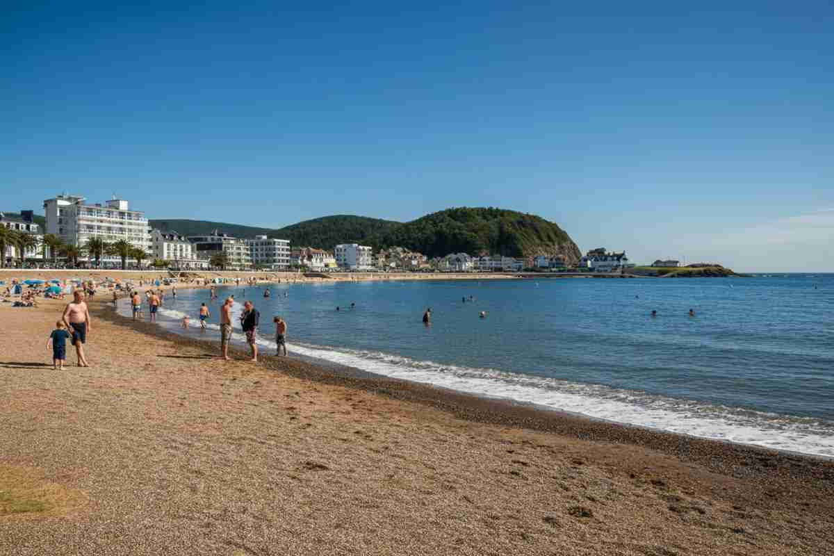 Tragedia in spiaggia a Varcaturo: 18enne accoltellato muore in ospedale, arrestato un sospetto