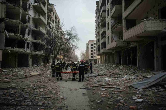 Attacco russo a Kiev: il bilancio delle vittime sale a 9