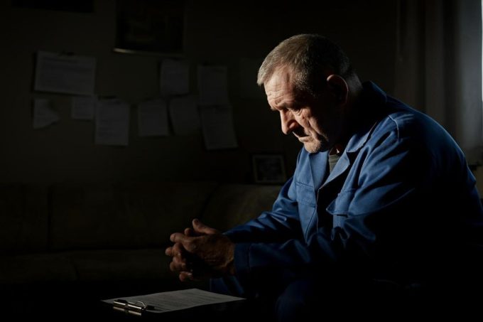 Finge la malattia: famiglia ottiene risarcimento dopo sei anni di inganni