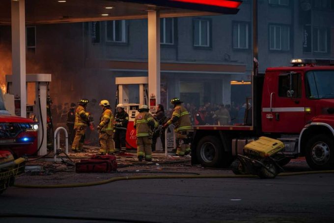 Incendio e esplosione a Roma: 21 feriti in una pompa di benzina e GPL a via dei Gordiani