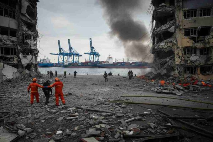 Missile russo colpisce il porto di Odessa: due vittime nel tragico attacco