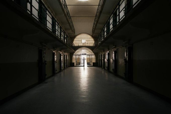 Orrori e abusi nel carcere La Dogaia: la Procura denuncia una situazione insostenibile