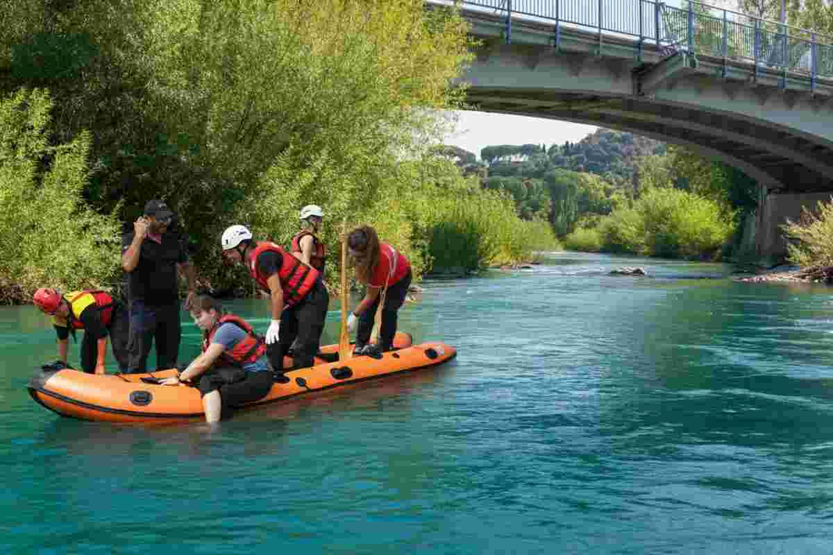 Ritrovato il corpo del giovane scomparso: una tragedia sul Po