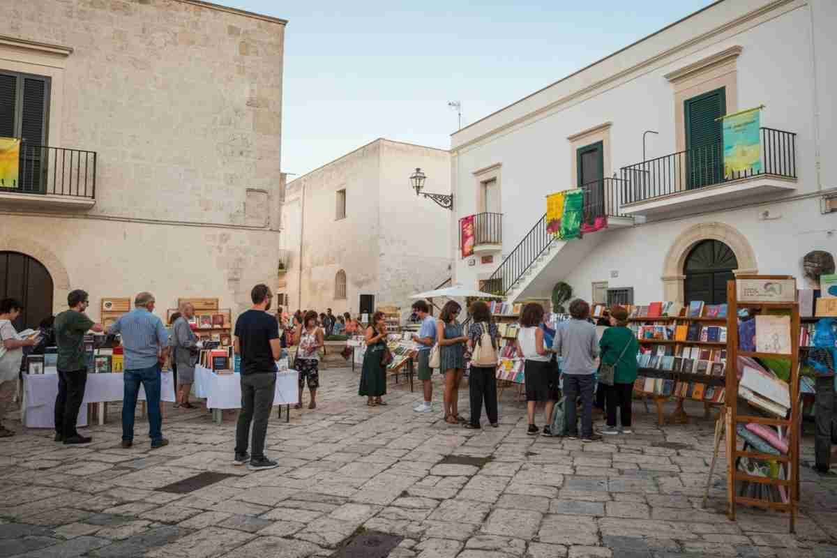 Scopri la magia dei libri: la XXX edizione di Un'emozione chiamata libro a Ostuni