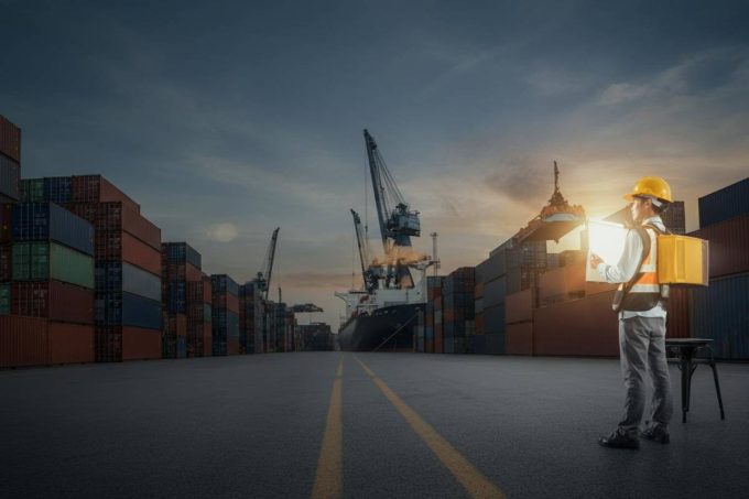 Trump spinge per dazi record del 15-20% su tutti i prodotti europei