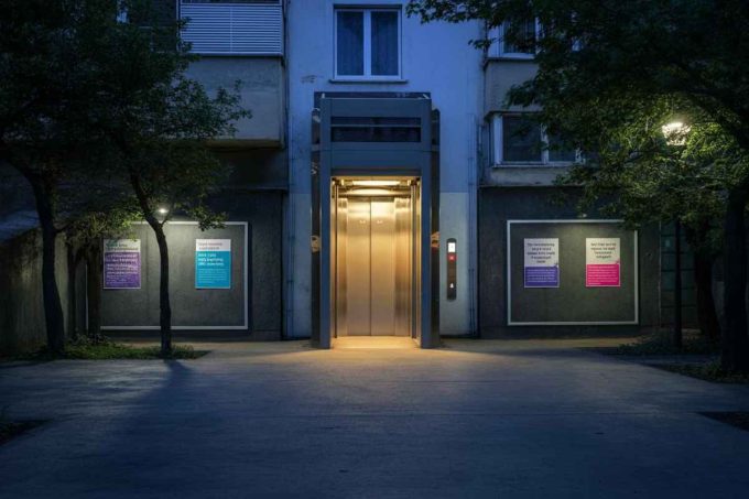 Arrestato un 40enne per il sequestro e la violenza su due adolescenti nel Milanese