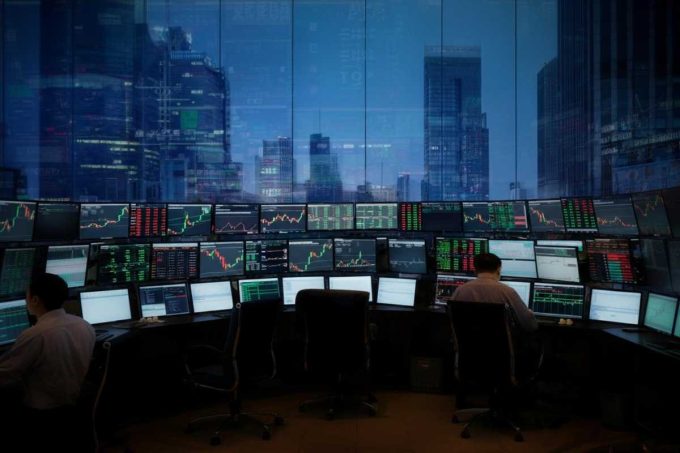 Borsa in ribasso in Asia: cresce l'ansia per l'indipendenza della Fed