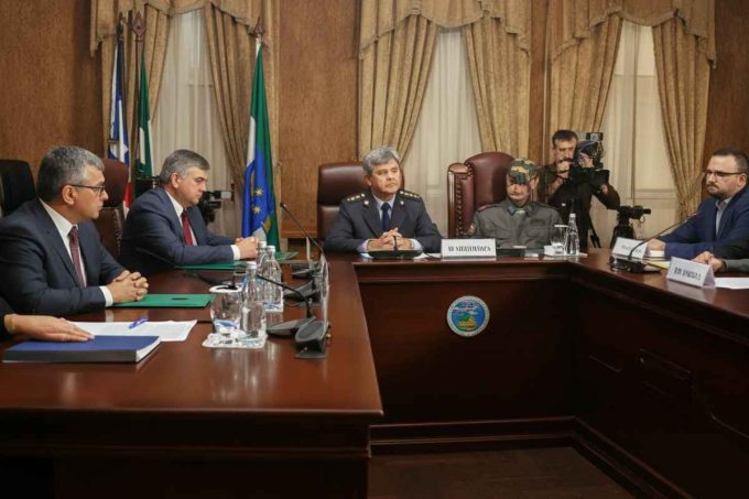 Domani si discute il futuro dell'ex Ilva: incontro cruciale al Mimit