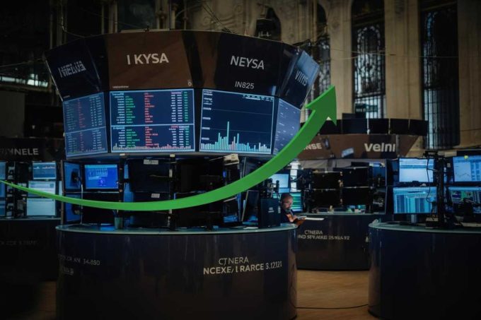 Ftse Mib: il balzo oltre i 43mila punti sorprende gli investitori