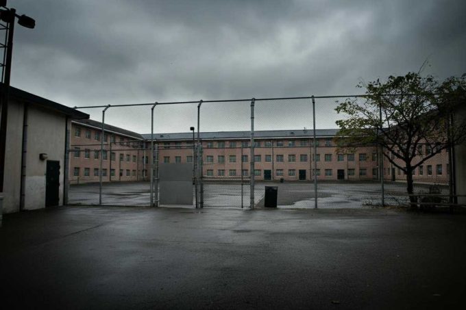 Indagine shock: sette persone coinvolte nel suicidio del killer di Sara in carcere