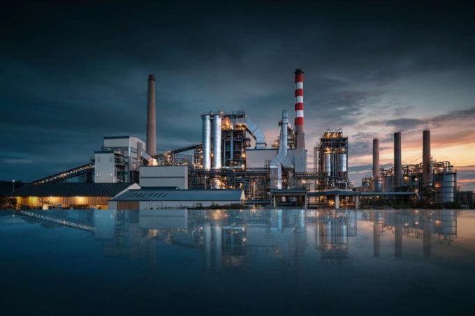 Istat: la produzione industriale segna un lieve aumento a giugno, ma resta in calo su base annua