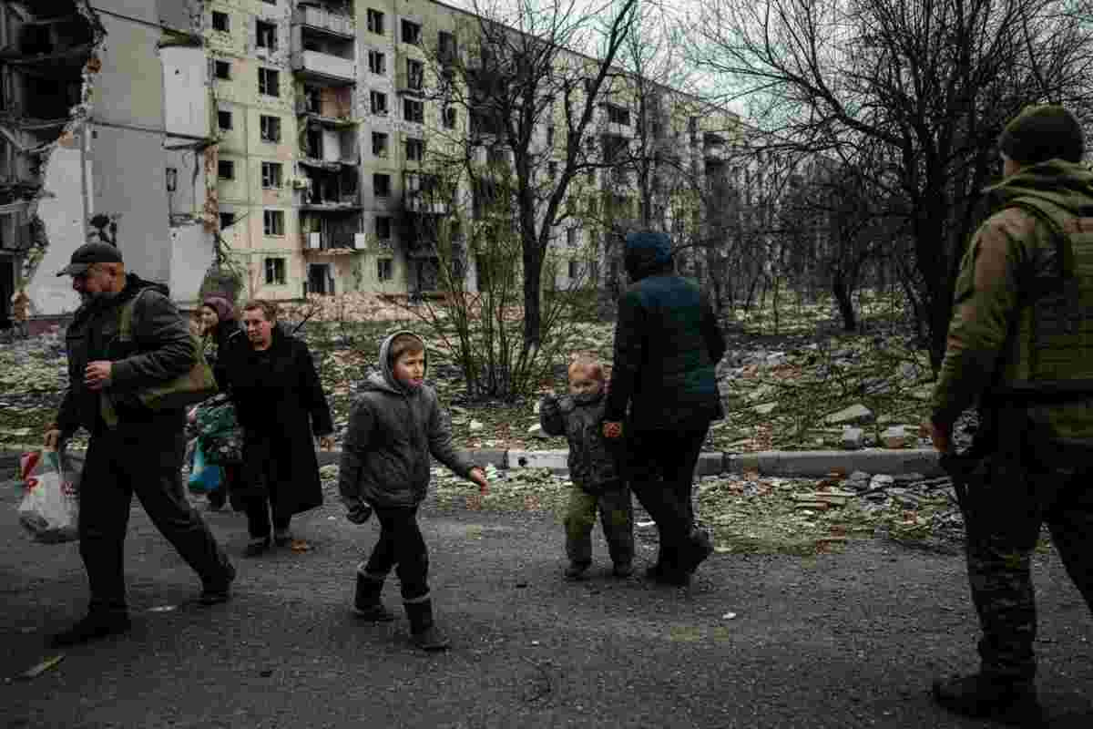 Kiev sotto pressione: l'offensiva russa avanza nel Donetsk