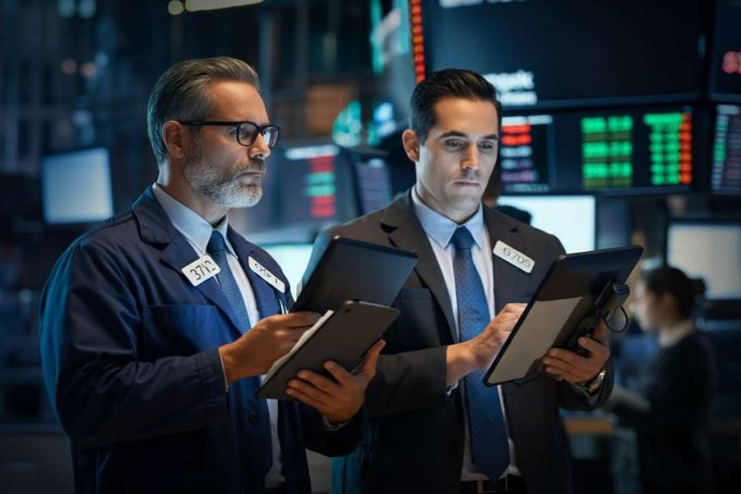 Milano chiude in rialzo: Ferrari e Tim trainano il mercato con un +1,11%