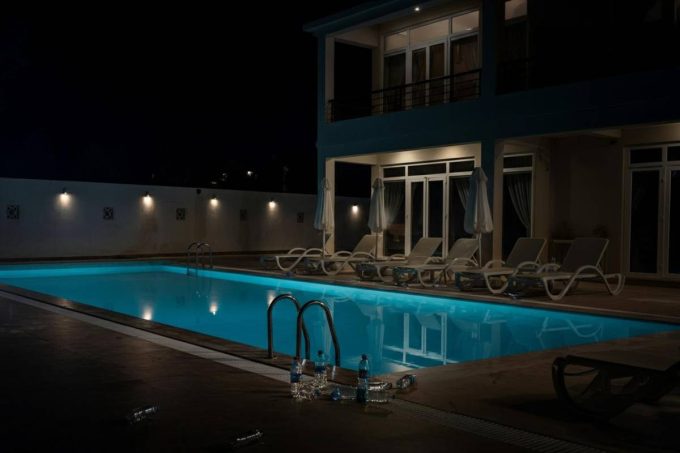 Misteri e ombre nella morte di Simona Cinà: cosa nascondono le chat e gli amici presenti?