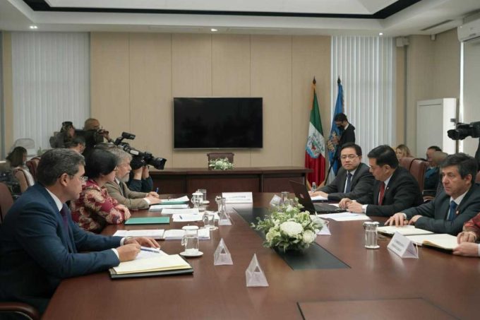 Pd: vertice con Decaro e Emiliano, nuove alleanze per un lavoro comune