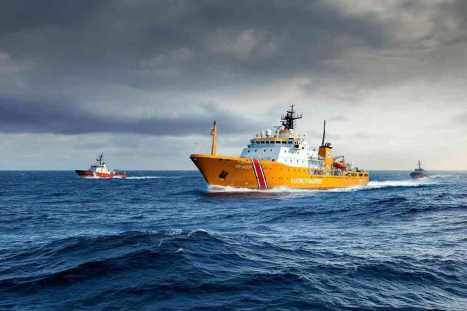 Sparare ad altezza uomo: la testimonianza del capomissione della Ocean Viking dopo l'attacco della Guardia Costiera libica