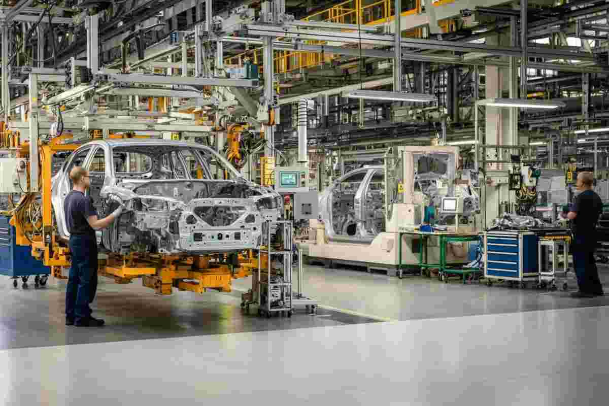 Stellantis ferma nuovamente il Cassino Plant: cosa significa per il futuro della produzione