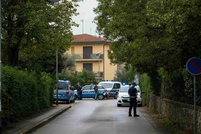 Tragedia a Melito: ispettore ucciso, il killer è il figlio della compagna