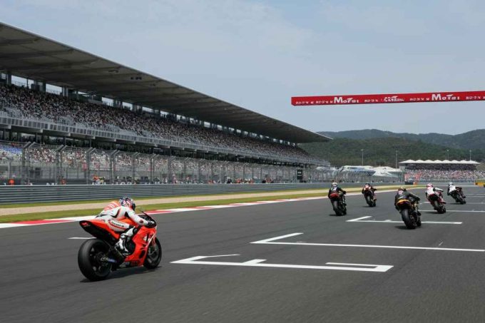 Bagnaia conquista la pole in Giappone, Marquez pronto dalla terza posizione