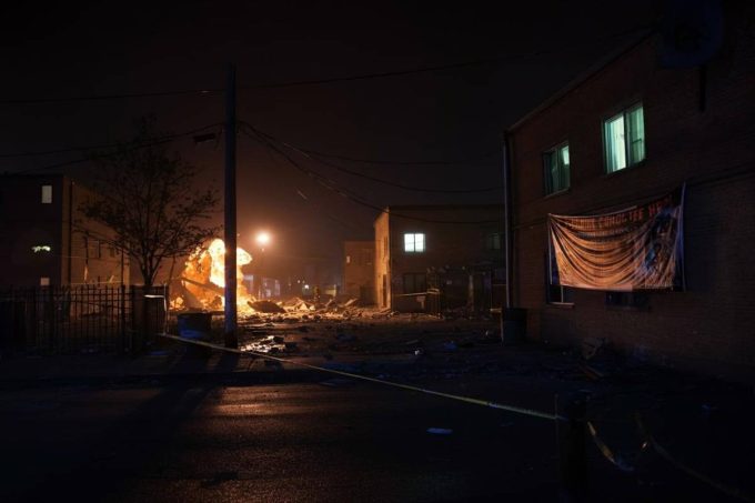 Esplosione a Roma: tensione al centro sociale La Strada e minacce a Di Battista