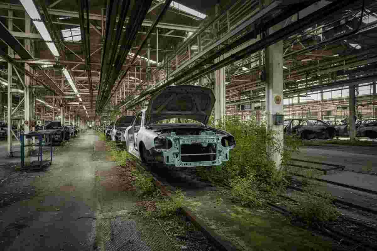 Fiom avverte: Stellantis perde 9.600 dipendenti in 4 anni, è allerta fuga!