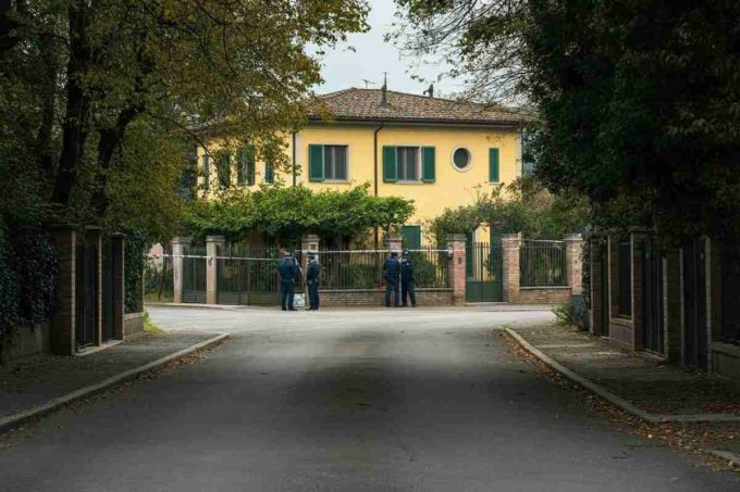 Garlasco, mistero sulle foto dell'omicidio di Chiara Poggi: i Ris rivelano che sono scomparse