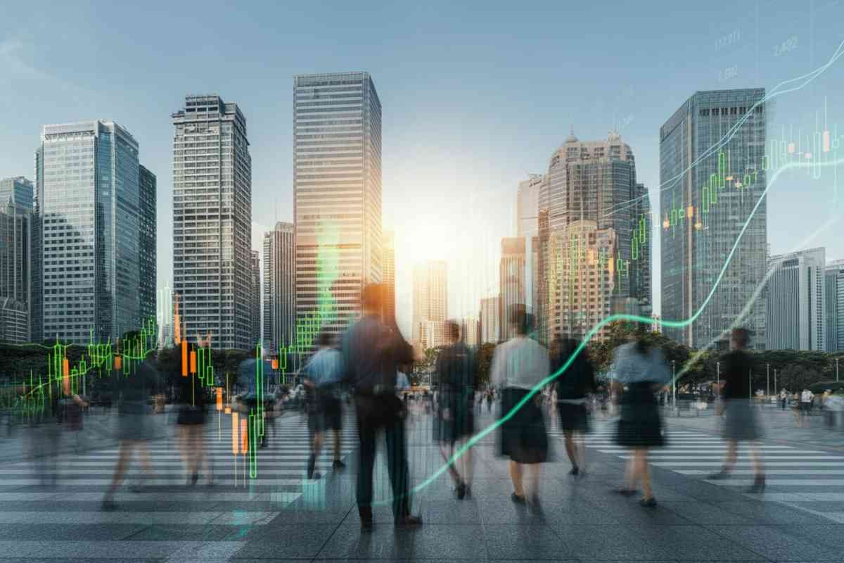 Hong Kong inizia la giornata con slancio, guadagnando l'1,82%