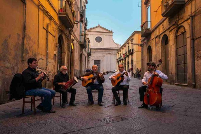 James Senese in ospedale: la situazione si fa critica