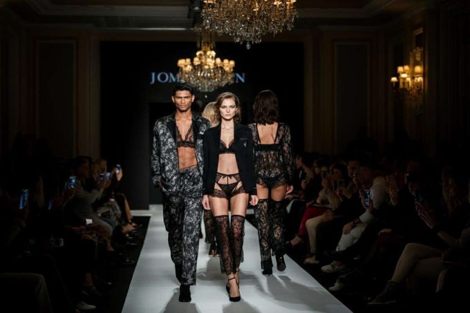 La sfilata di Dolce e Gabbana diventa un film da brivido