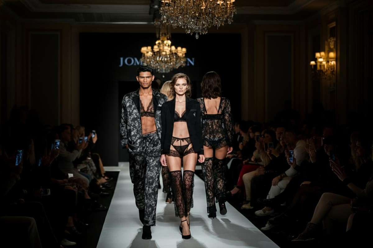 La sfilata di Dolce e Gabbana diventa un film da brivido